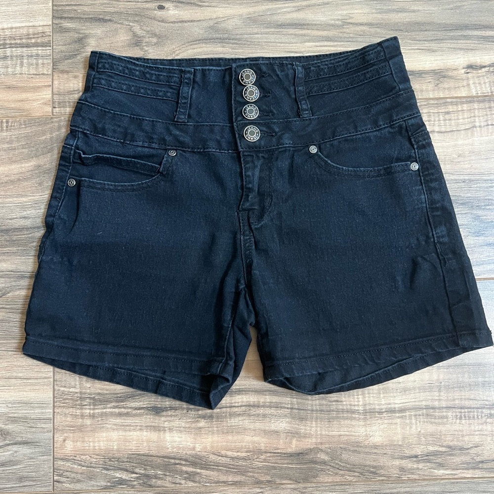 Silver Crush 4 Button Shorts